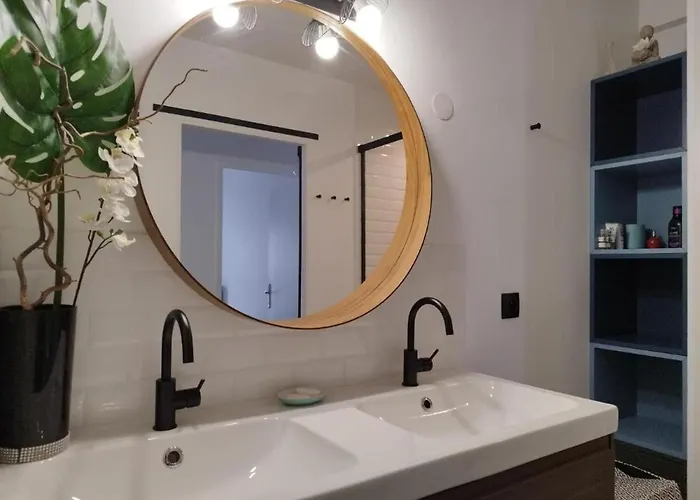 Apartment La Sevillana - 3 Bedrooms - Cute Terrace - 2 Parkings *